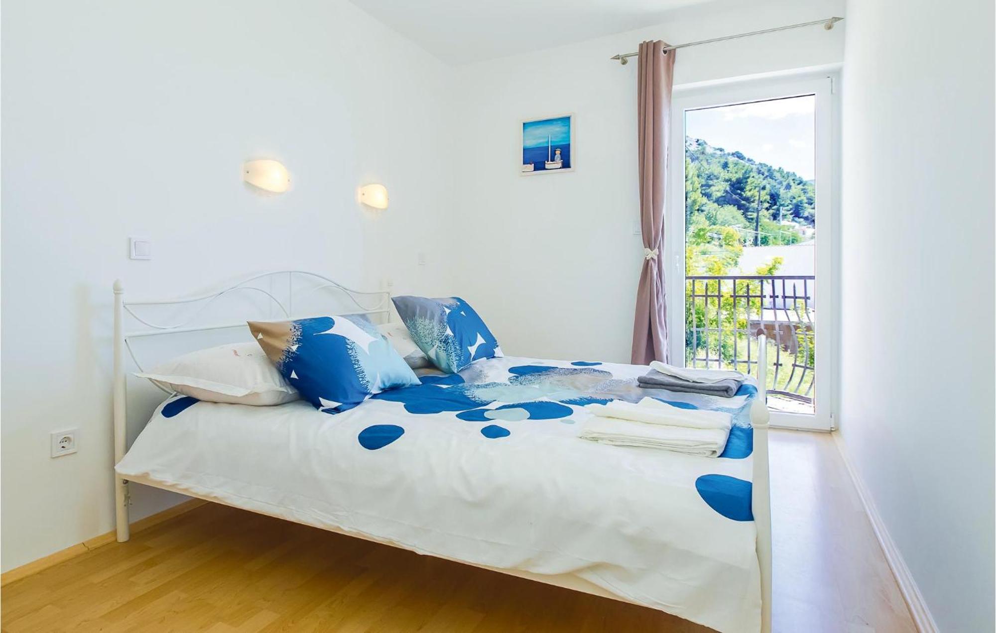 Beautiful Home In Pisak With Wifi Bagian luar foto